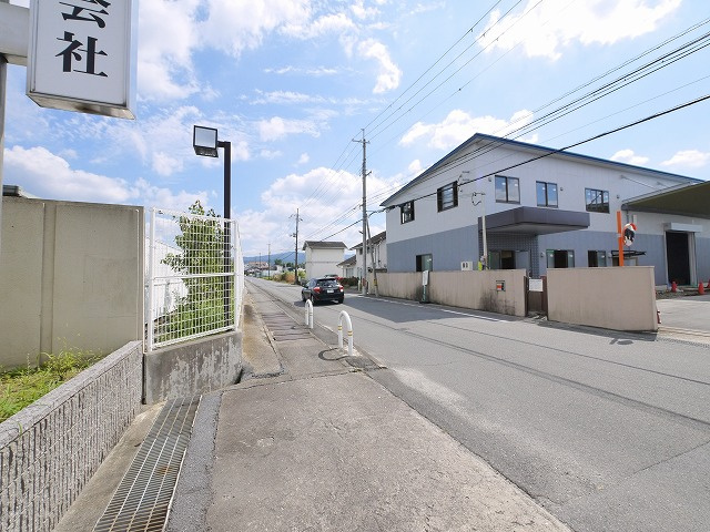 東亜商事ビルの周辺