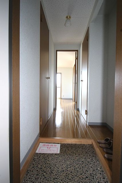 グランパレスパゴダの玄関|落ち着いた玄関です