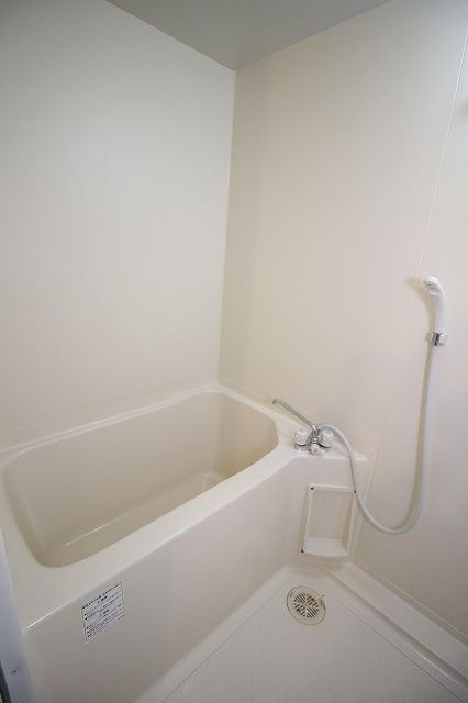 グランパレスパゴダの浴室|コンパクトで使いやすいお風呂です