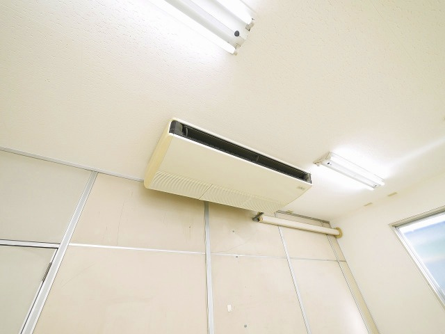 奈良事務機別館ビルの設備