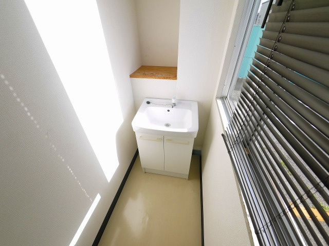 奈良事務機別館ビルの設備