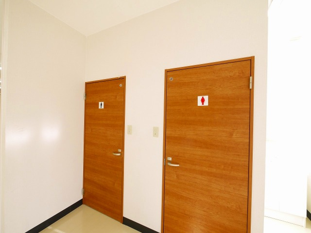 奈良事務機別館ビルの内装