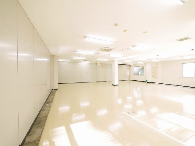 奈良事務機別館ビルの内装