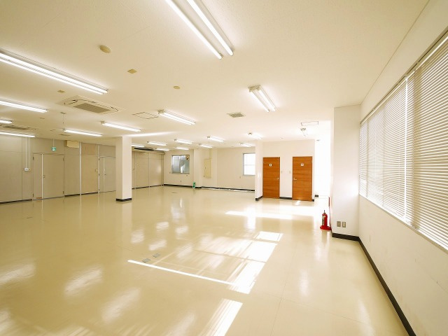 奈良事務機別館ビルの内装