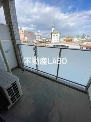 クリスタルグランツみなとシティのバルコニー