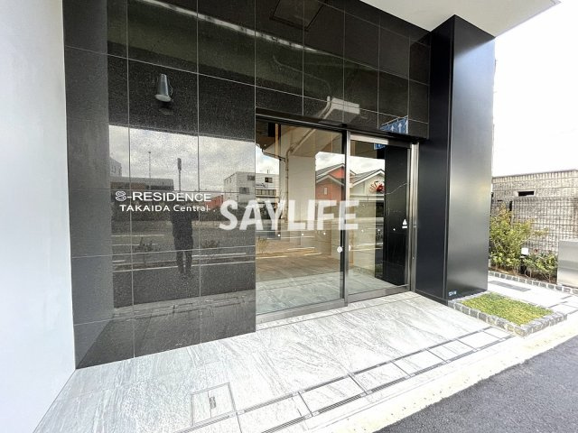 S-RESIDENCE高井田Centralのエントランス