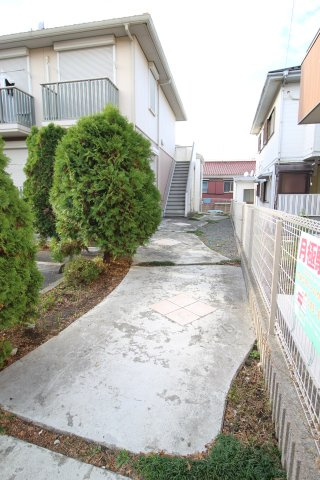 サンテ新横浜Bのエントランス