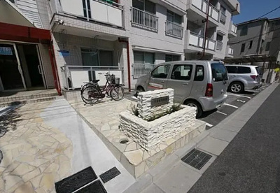 【駐車場】 | メゾンアンダンテ