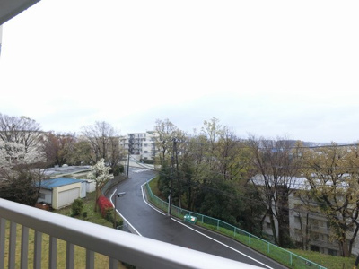 【展望】 | 六ッ川台団地１－５号棟 | ４階部分からの眺望です。