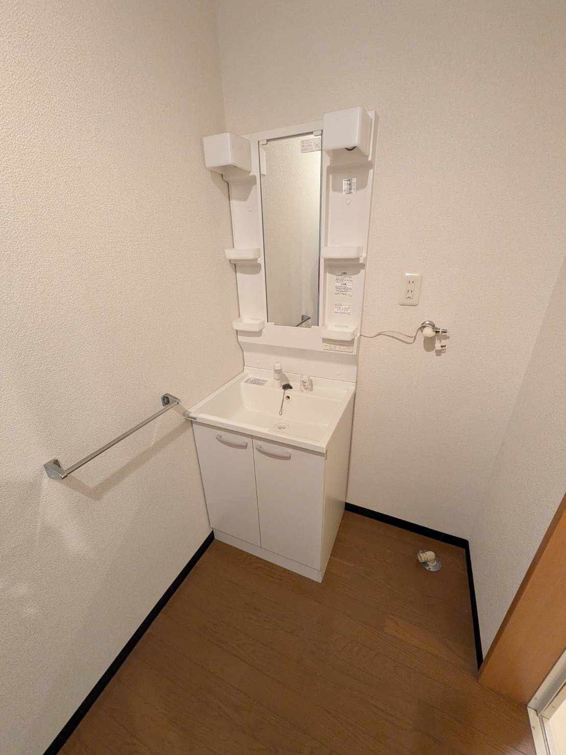 ロータス本城の独立洗面台