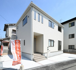 西宮市里中町1丁目 新築戸建