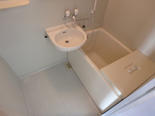 コーポ静の浴室