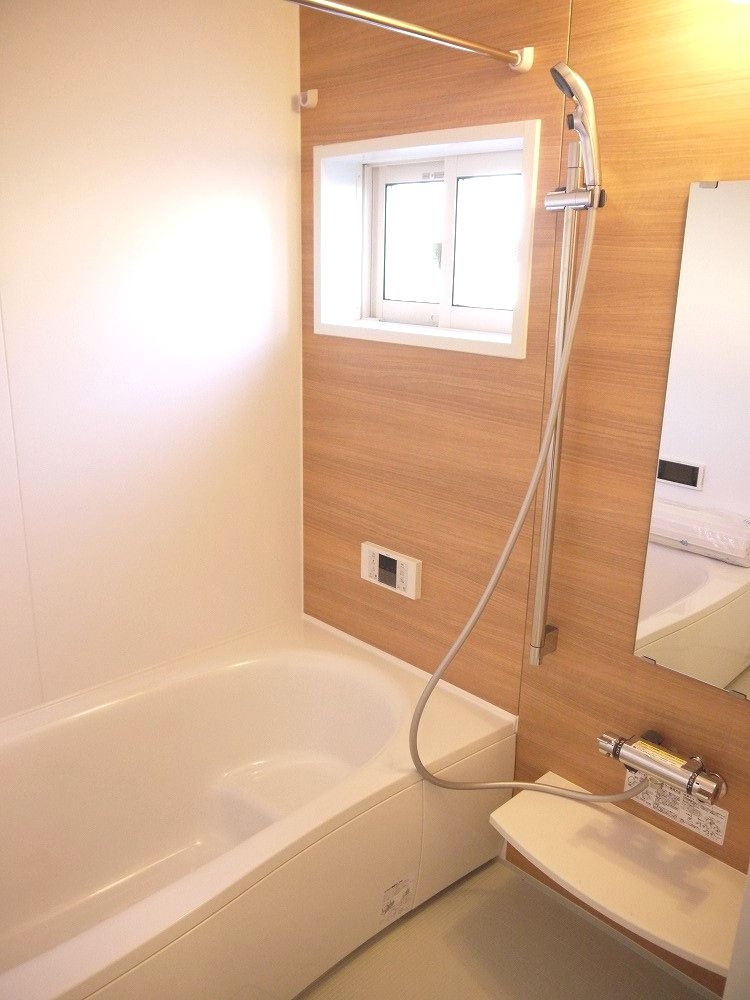 ジーウィズダム　Bの浴室