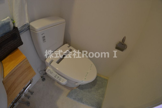 【トイレ】 | SERENiTE北浜 | 落ち着いた色調のトイレです