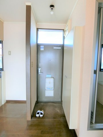 シティハイムヒロBの玄関