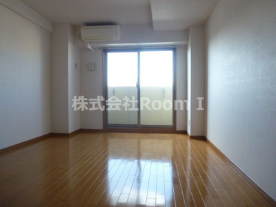 【居間・リビング】 | ドゥーエ玉造（旧プライムアーバン玉造） | ゆったり過ごせる居間です