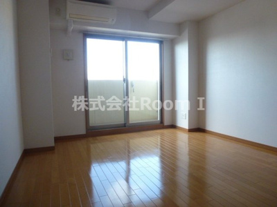 【居間・リビング】 | ドゥーエ玉造（旧プライムアーバン玉造） | おしゃれなリビングです