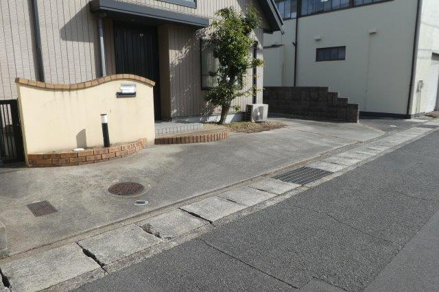 倉敷市浜ノ茶屋１丁目の一戸建ての駐車場