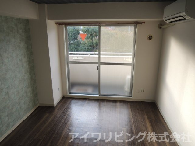 ジュネス桜ヶ丘の洋室|洋室5.5帖【ジュネス桜ヶ丘】