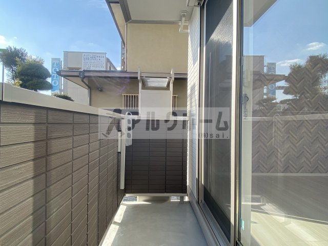 La Pause East Avenueのバルコニー