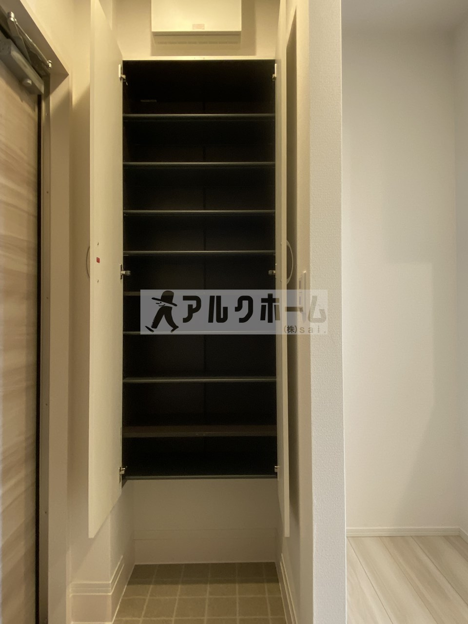 La Pause East Avenueの玄関