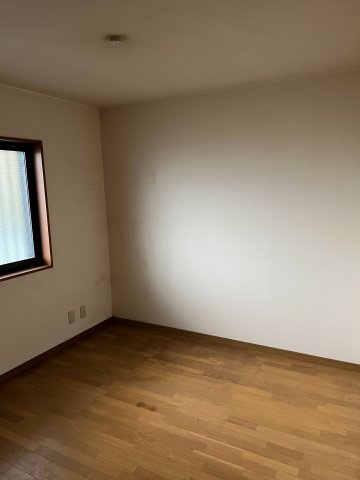 プレステージ東高松の洋室