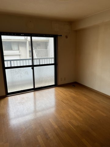 プレステージ東高松の居間・リビング