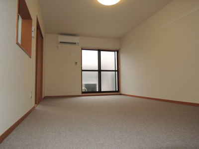 【居間・リビング】 | レオネクスト上之島 | ☆エアコン付☆