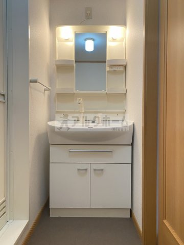 イーストガーデンの独立洗面台