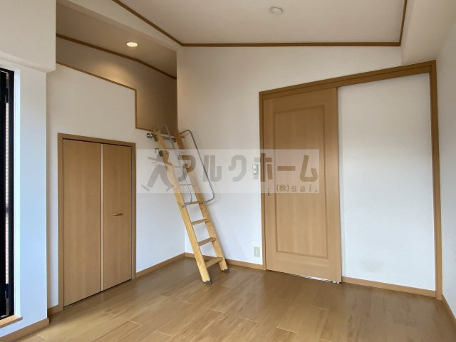 イーストガーデンの洋室