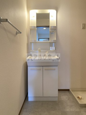 ルミエールA棟の独立洗面台