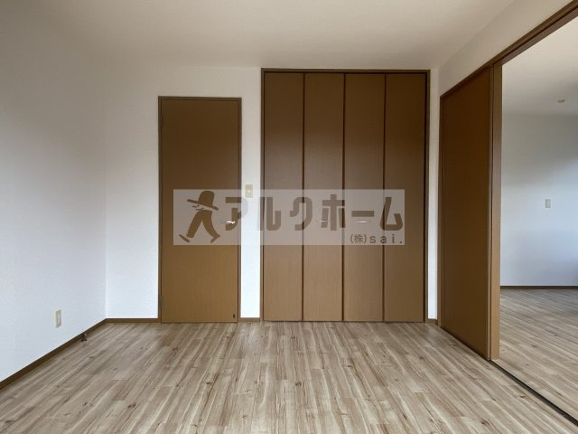 ルミエールA棟の洋室