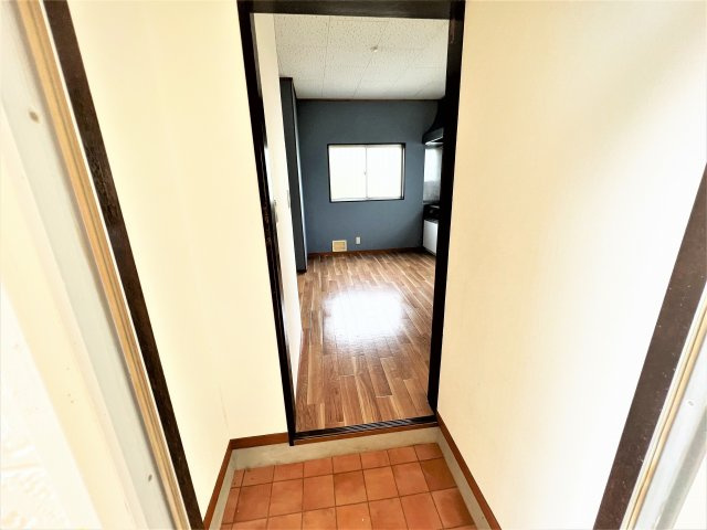 富士ハイツの玄関