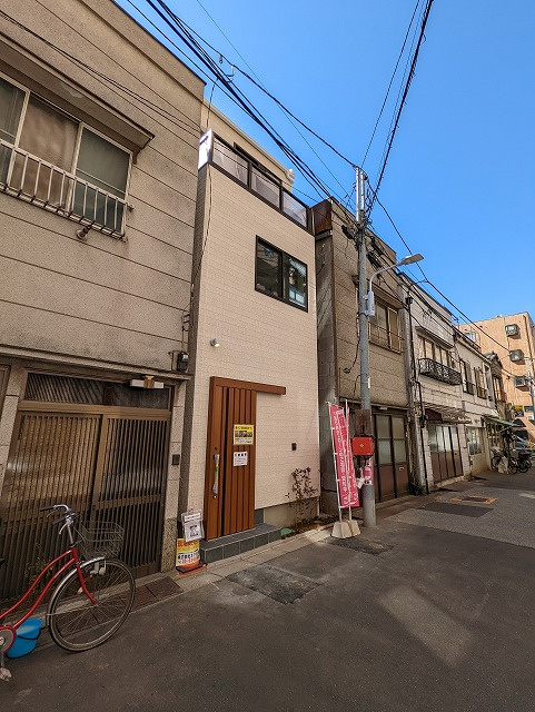 松が谷三丁目屋上付新築戸建の外観