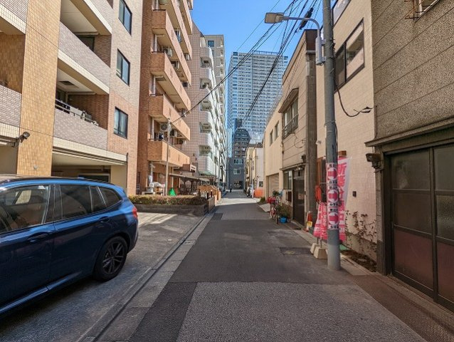 松が谷三丁目屋上付新築戸建の前面道路含む現地写真