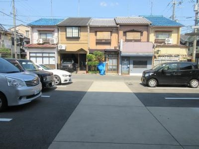 シュシュパルク太秦の駐車場