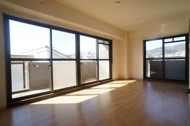 オーベルジュ宝塚のその他|参考、同建物・反転間取りの号室