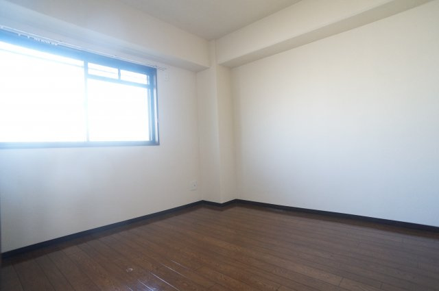 オーベルジュ宝塚の洋室|参考、同建物・反転間取りの号室