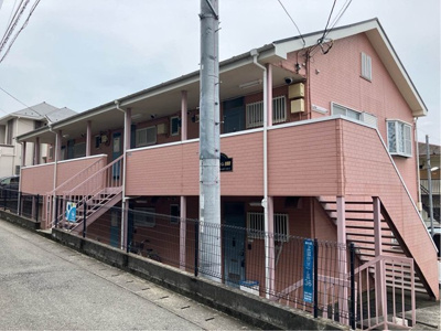 【外観】 | ティ・エスハイム壱番館 | 小田急線「柿生」駅まで徒歩3分！コンビニやドラッグストアが近くて急なお買物に便利な立地の2階建てアパートです♪