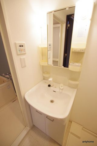 アドバンス西梅田グルーブ　仲介手数料無料の独立洗面台