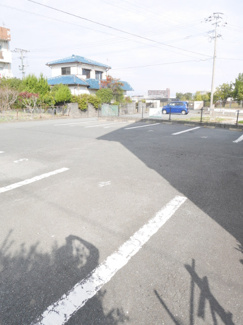 【駐車場】