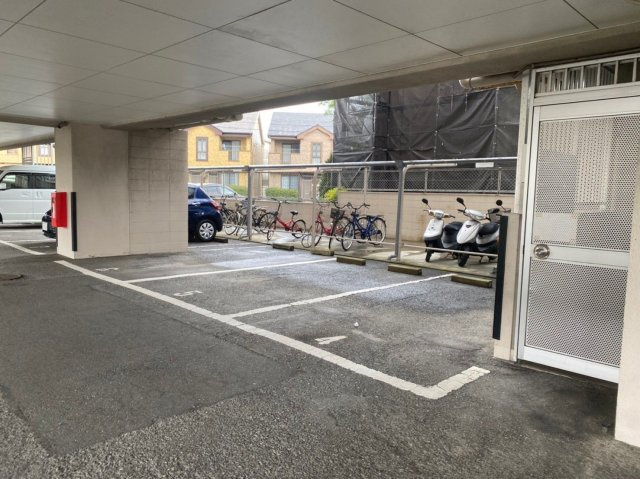 ラフォーレ箱崎の駐車場