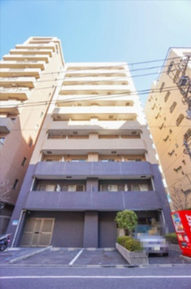 【外観】 | お部屋は8階角部屋となります。南向きの為、陽当たりも良好です。