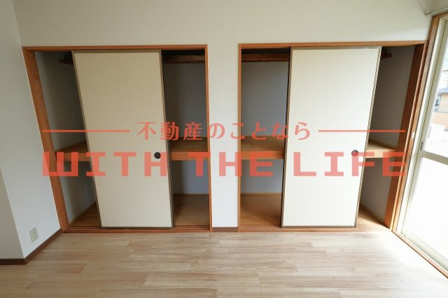 フリーデン安居野G棟【キャッシュバック対象物件】の収納|こまごまとしたものを収納できそうですね