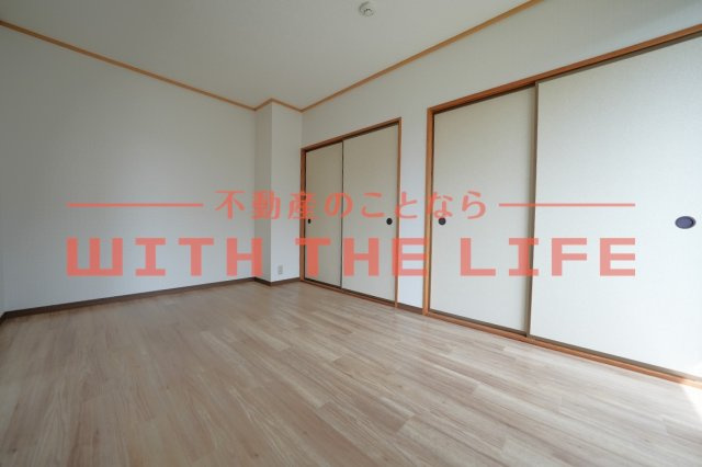 フリーデン安居野G棟【キャッシュバック対象物件】の内装|明るい室内です