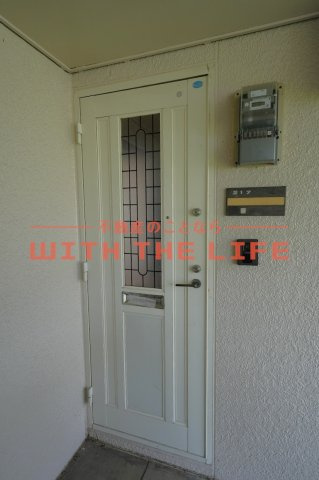 フリーデン安居野G棟【キャッシュバック対象物件】の玄関|ゆったりとした玄関です