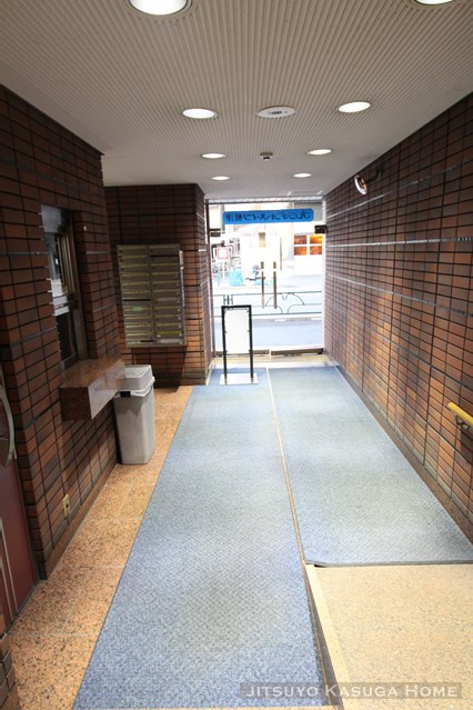 【エントランス】