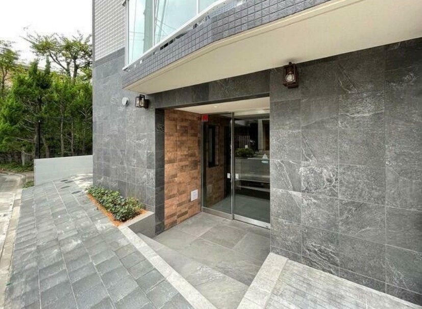 【エントランス】