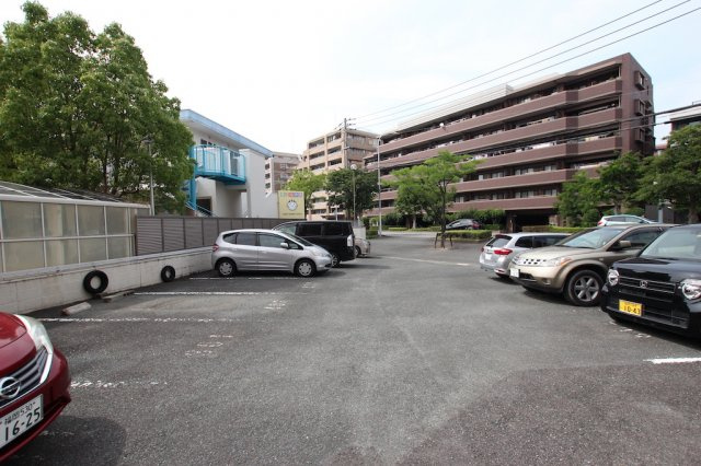 スコーレ室見の駐車場