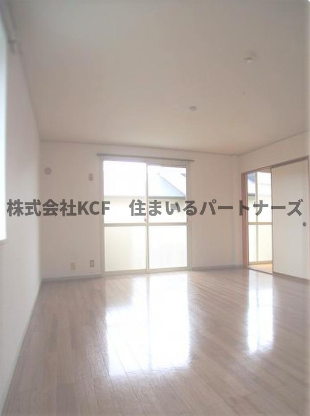 フリーデン安居野Gの内装|明るい色調の室内です